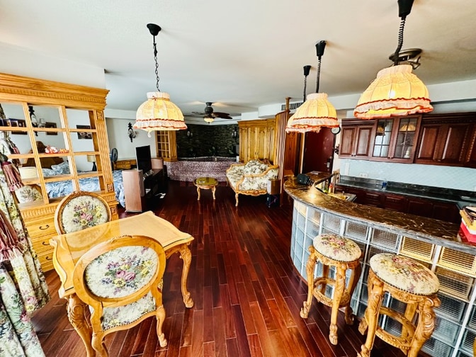 Chính chủ cho thuê căn hộ The Lancaster 22 Lê Thánh Tôn Q1 - 73m2 