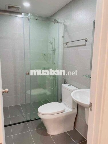 Căn Hộ 1 Phòng Ngủ Ban Công Ngay Trung Tâm Quận 3 GầnVòng Xoay Dân Chủ