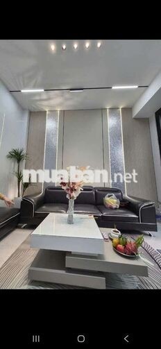 Nhà mới xây đẹp 4 tầng cần bán - DTS 130m - giá 8,2 tỷ TL