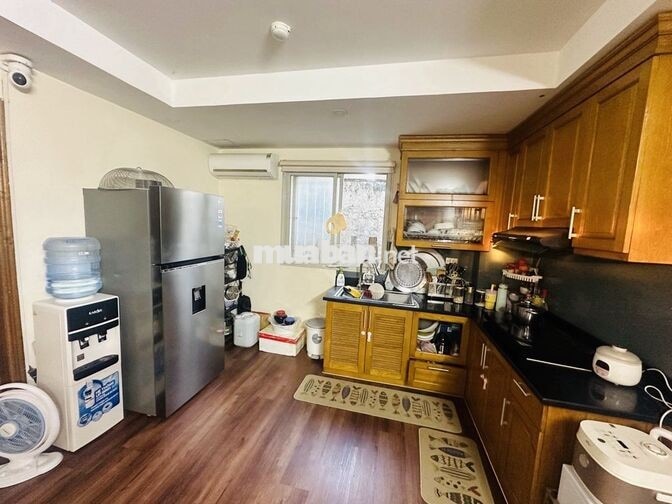 Bán căn hộ chung cư Bồ Đề, lô góc 2PN, 60m², full nội thất, sát phố