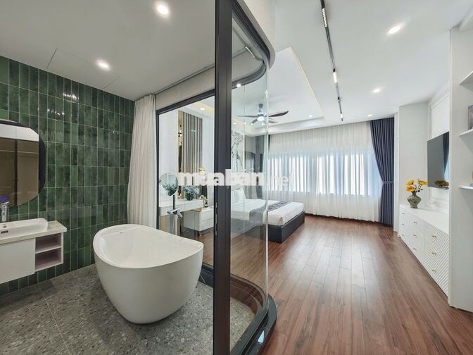Chính chủ bán nhà đẹp 300m2 sử dụng, đường 7m5 dân trí cao Hòa Xuân