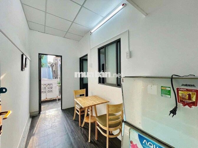 CHO THUÊ CHDV 2 PHÒNG NGỦ - BAN CÔNG FULL NỘI THẤT RỘNG 50m2 ngay BT