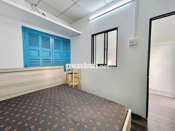 CHO THUÊ CHDV 2 PHÒNG NGỦ - BAN CÔNG FULL NỘI THẤT RỘNG 50m2 ngay BT