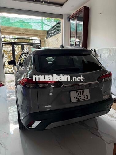 Toyota Corolla Cross 11/2025 9300km Xám xi măng