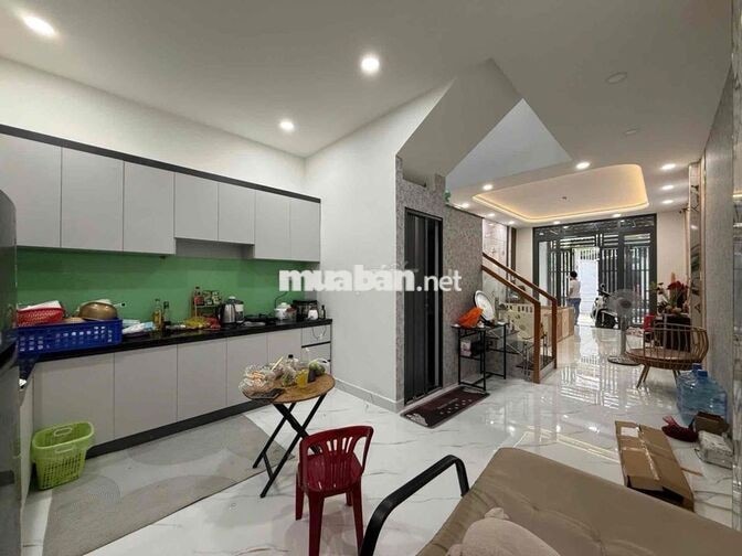 72m - 3.2 TỶ - XE HƠI - NGAY VINCOM DĨ AN - 2 TẦNG - KO LỖI QUY HOẠCH