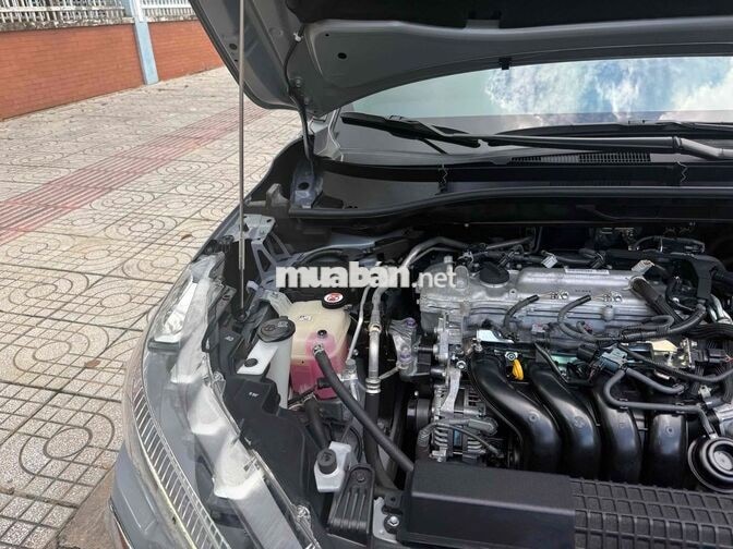 Toyota Corolla Cross 11/2025 9300km Xám xi măng