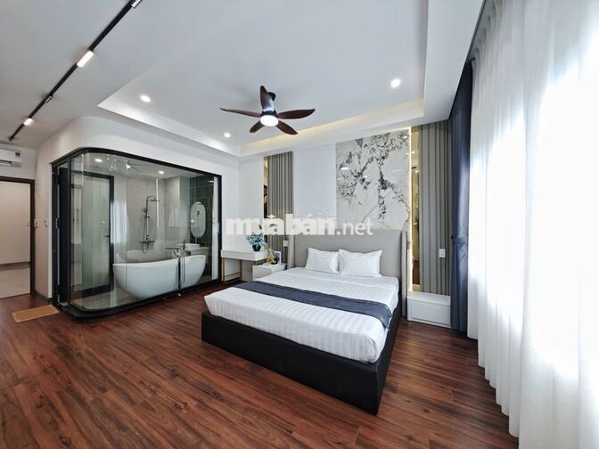 Chính chủ bán nhà đẹp 300m2 sử dụng, đường 7m5 dân trí cao Hòa Xuân
