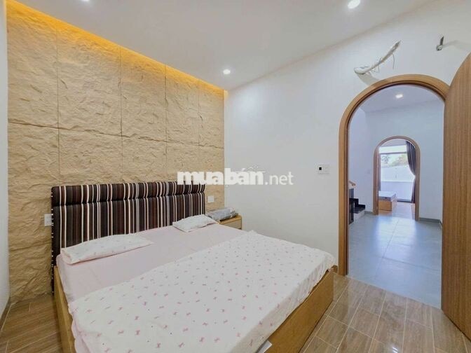 NHÀ 3 TẦNG - CHỦ CẦN BÁN NHANH - HỖ TRỢ VAY 3 BÊN