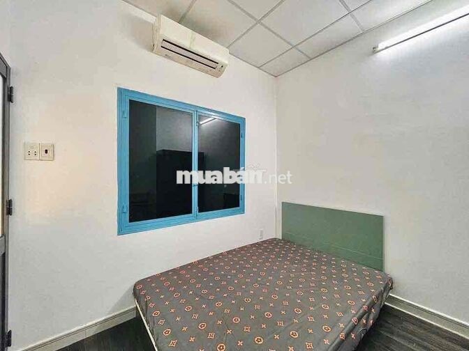 CHO THUÊ CHDV 2 PHÒNG NGỦ - BAN CÔNG FULL NỘI THẤT RỘNG 50m2 ngay BT