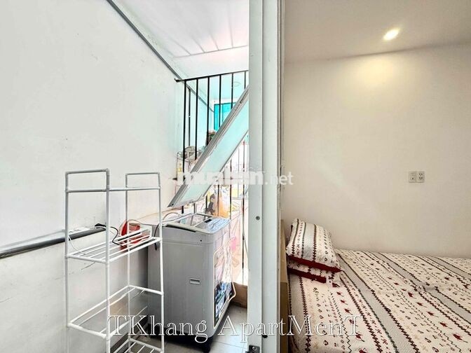 Cho Thuê Căn Hộ Tách Bếp Máy Giặt Riêng Rộng 25m2 Ngay Cầu Vượt 3/2
