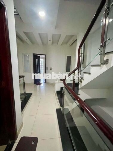 BÁN GẤP NHÀ MẶT TIỀN ĐƯỜNG D3 - VÕ OANH, QUẬN BÌNH THẠNH