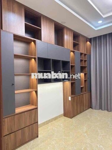 cho thuê nhà đẹp , fun nội thất . 1trệt , 3lầi , giá: 15tr