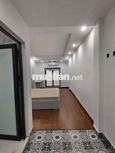 khu vực trung tâm, Tầng 4 riêng biệt có thang máy