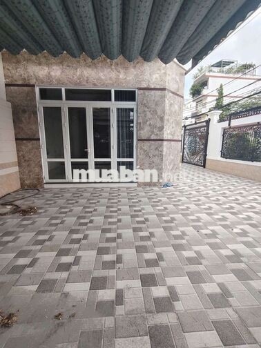 NHÀ GÓC 2 MẶT TIỀN SÂN RỘNG MẶT ĐƯỜNG SỐ 10