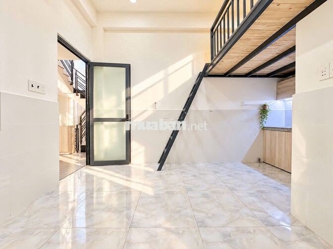PHÒNG MỚI CỬA SỔ THOÁNG ĐẦY ĐỦ NỘI THẤT NGAY DƯƠNG QUÃNG HÀM