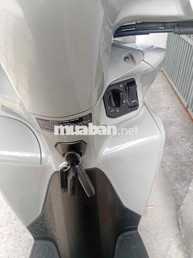 HONDA VISION 2025 THỂ THAO XÁM 4000KM
