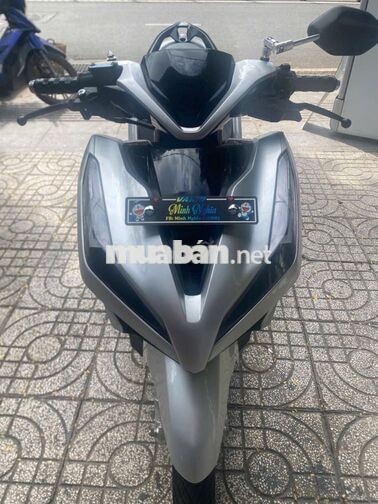 Honda Vario 150cc 17.500 km màu Bạc