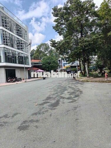 Cho Thuê Kho Gốc 3 Mặt Tiền Đông Hoà