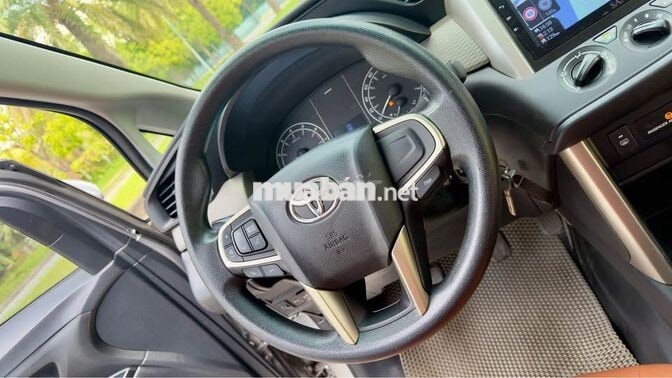 Toyota Innova 2.0E MT  SX 2019