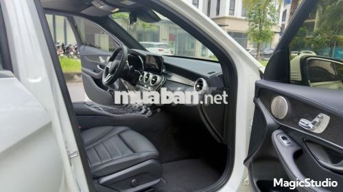 Xe Mercedes Benz GLC 300 4Matic 2021