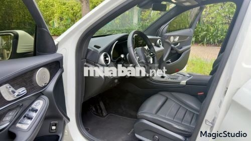 Xe Mercedes Benz GLC 300 4Matic 2021