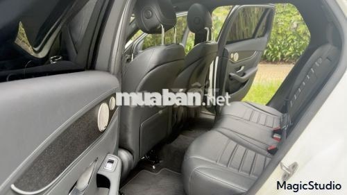 Xe Mercedes Benz GLC 300 4Matic 2021