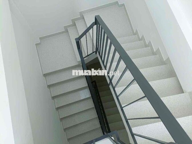 Mặt Tiền 4 Tầng - Sát Quận 1 - Gần Chợ Bà Chiểu- 20triệu