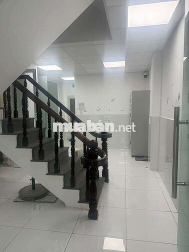 Nhà 02 Lầu - Ngang 8M - Mặt Tiền Trần Hưng Đạo , Ninh Kiều , Cần Thơ