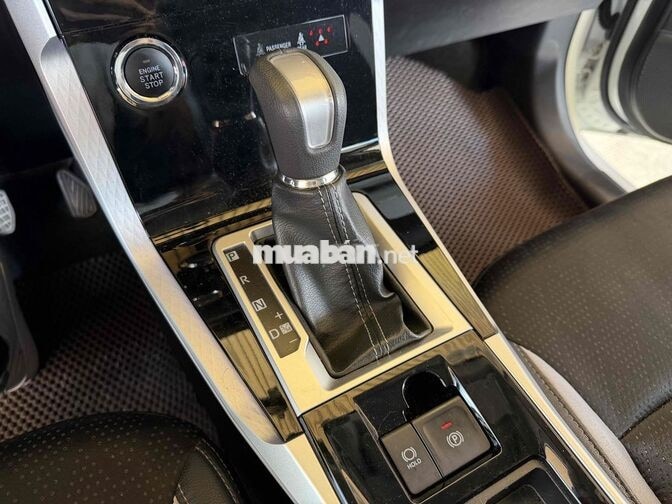 Toyota Veloz Cross 2025 Trắng 33.700 km