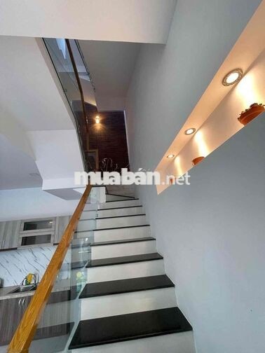 NHÀ ĐẸP KIỆT VÕ NGUYÊN GIÁP, GẦN CROWN,3PN,3WC