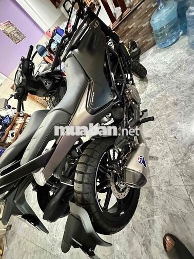 Husqvarna Svartpilen 401 3000 km Đen