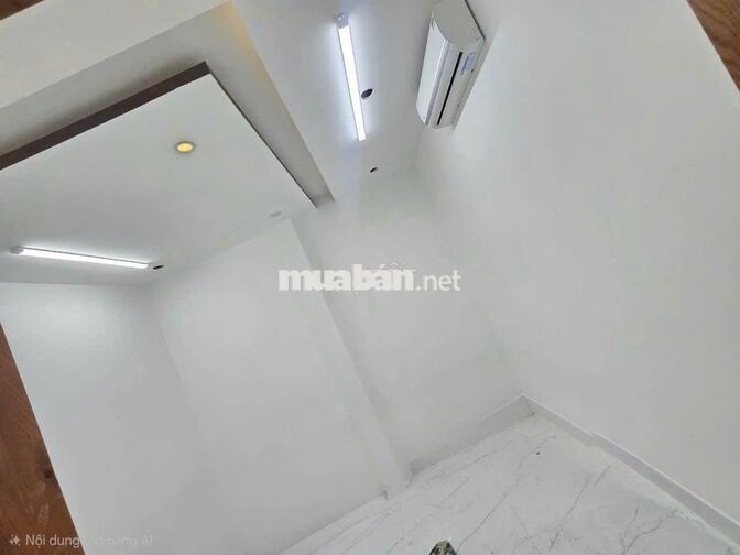 NHÀ 3 TẦNG MẶT TIỀN KHU SINH VIÊN HÒA KHÁNH