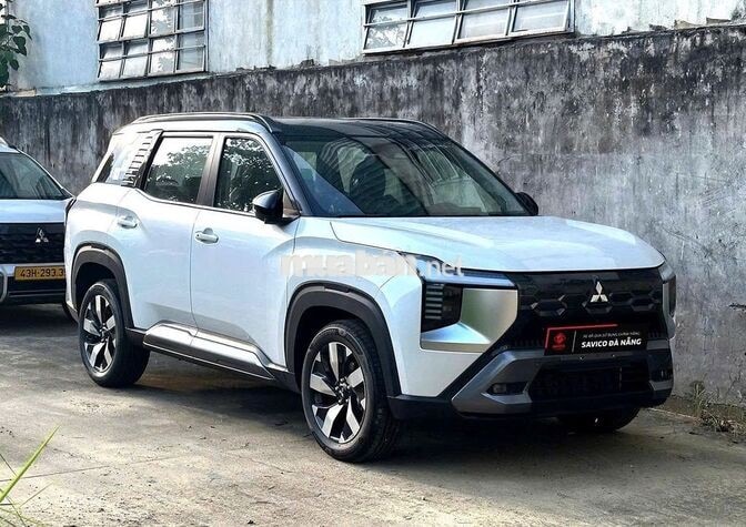 Mitsubishi Destinator Ultimate 2026 Trắng 7 chỗ