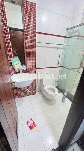 CHO THUÊ NHÀ ĐƯỜNG 12M BÀ HOM NGAY CHỢ PHÚ LÂM 4X18 5PN 4WC