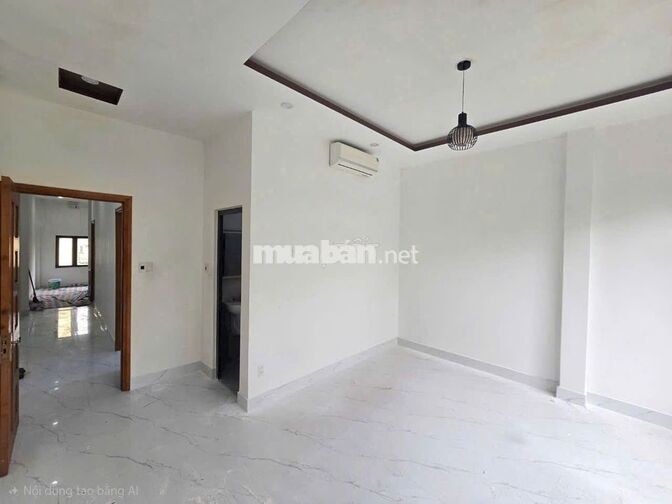 NHÀ 3 TẦNG MẶT TIỀN KHU SINH VIÊN HÒA KHÁNH