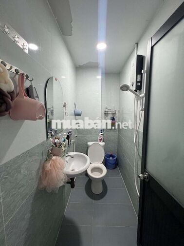 Chính chủ bán nhà đẹp 3 lầu , 3 PN , kdc hiện hữu, Quốc lộ 50 Quận 8