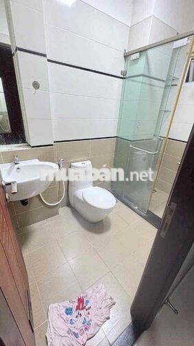 CHO THUÊ NHÀ ĐƯỜNG 12M BÀ HOM NGAY CHỢ PHÚ LÂM 4X18 5PN 4WC