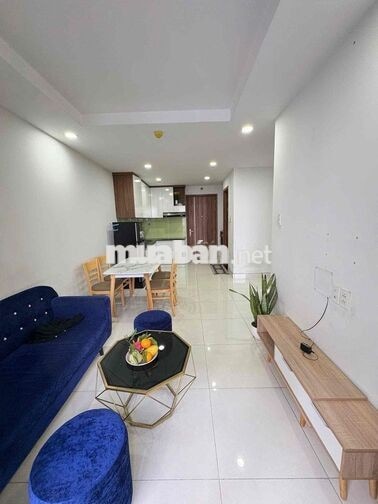 căn hộ đủ nội thất giá chỉ 5tr. chung cư Samsora Riverside