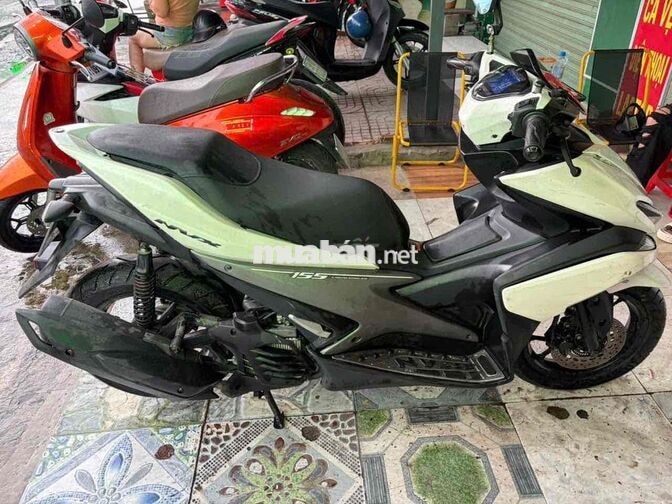 Yamaha NVX 155 2017 màu Trắng Đen