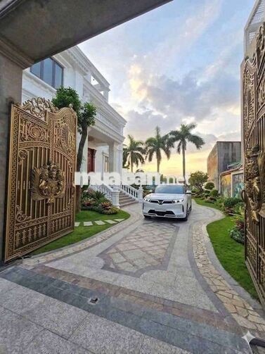 Biệt thự Khủng gần 800m2 3 Tầng Đẳng cấp Gần Ngã Tư Ga