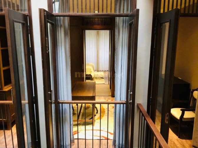 Bán nhà Hoàng Quốc Việt, mặt tiền KD , căn hiếm, 250 m2, 5 tầng, 23 tỷ