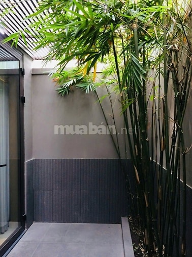 Bán nhà Hoàng Quốc Việt, mặt tiền KD , căn hiếm, 250 m2, 5 tầng, 23 tỷ