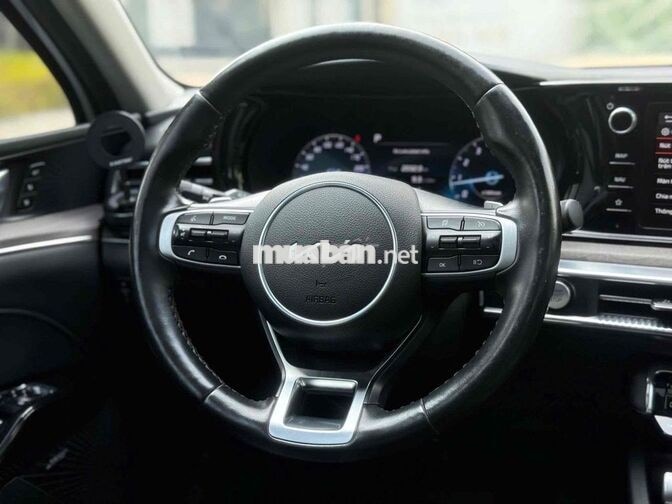Kia K5 2.0 premium 2023