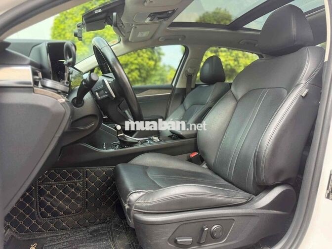 Kia K5 2.0 premium 2023