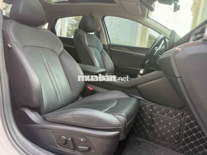Kia K5 2.0 premium 2023