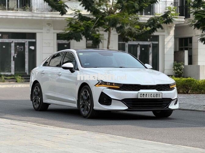 Kia K5 2.0 premium 2023