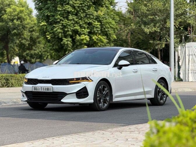 Kia K5 2.0 premium 2023