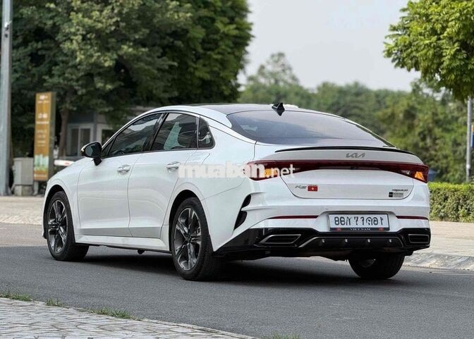Kia K5 2.0 premium 2023