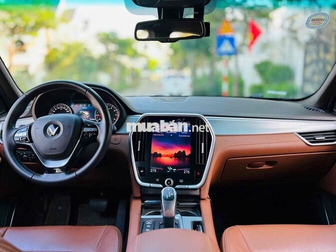 VinFast Lux A Premium 2021 99000 km Đen