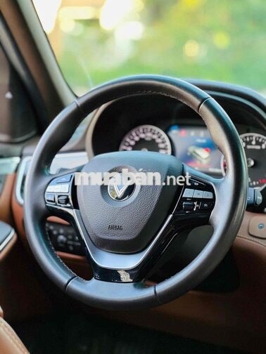 VinFast Lux A Premium 2021 99000 km Đen